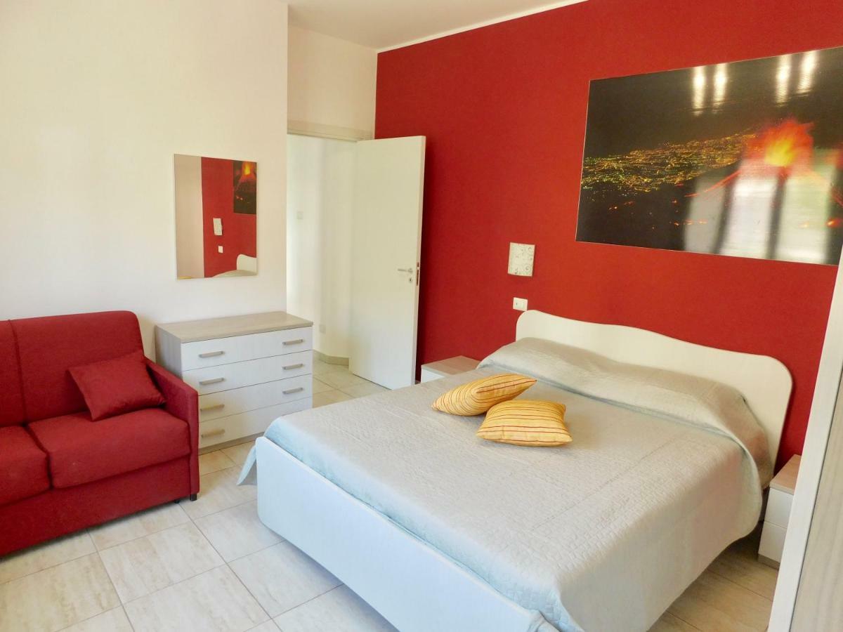 Vanilla Apartments Giardini Naxos Bagian luar foto